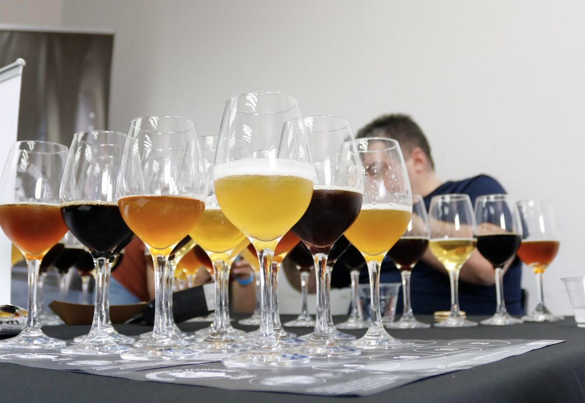 Copas de muestras en la Copa Internacional de Fermentados